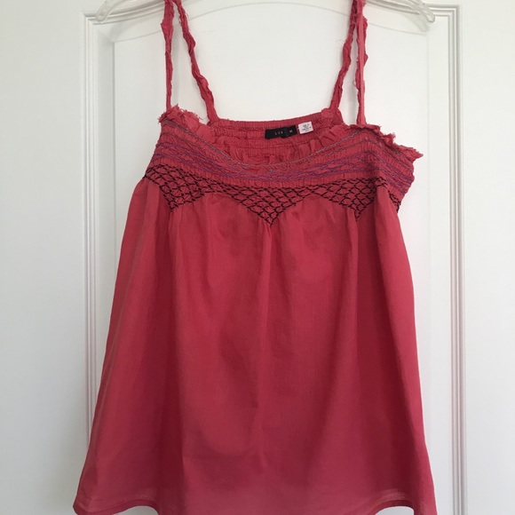 Cool & Pretty embroidery; warm weather top - Picture 2 of 4